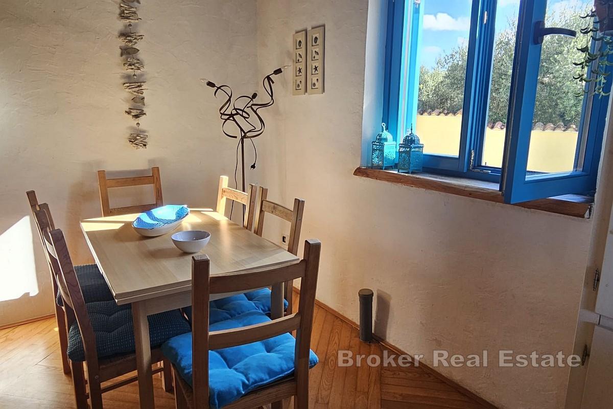 Autentisk istrisk hus med svømmebasseng