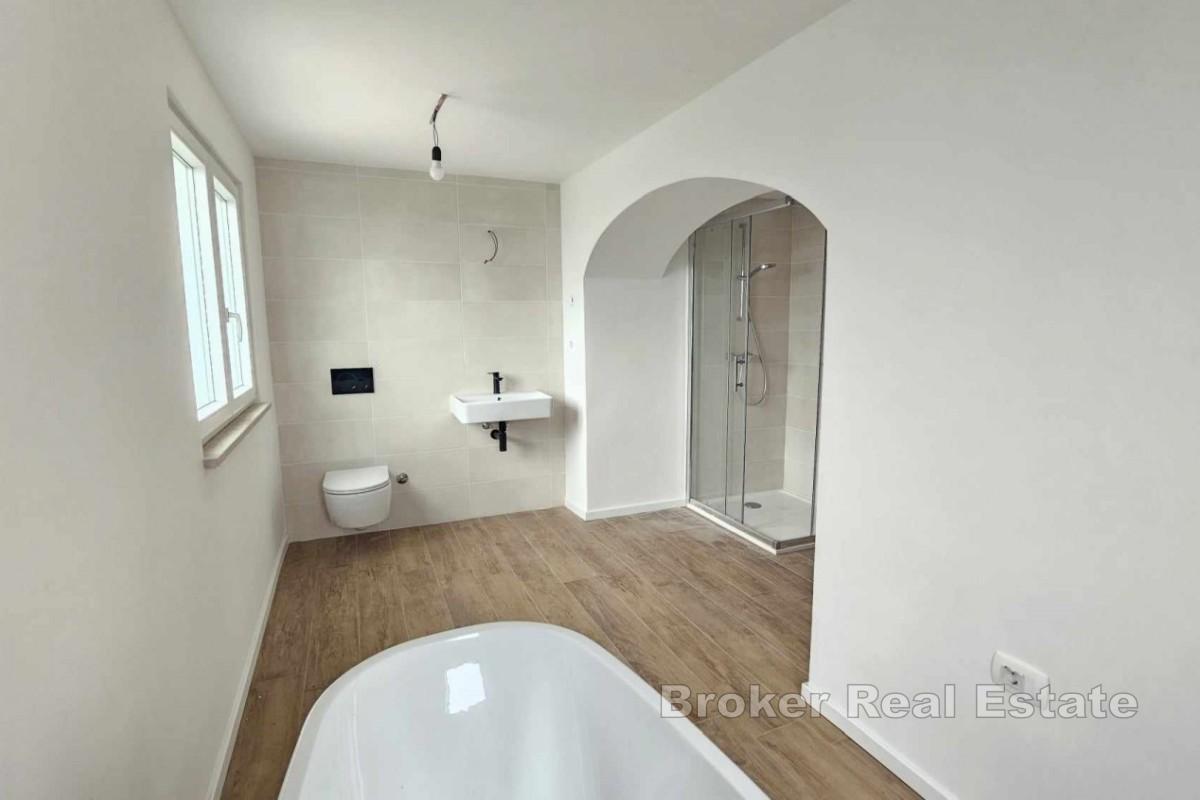 Casa ristrutturata con vista mare nel centro di Višnjan