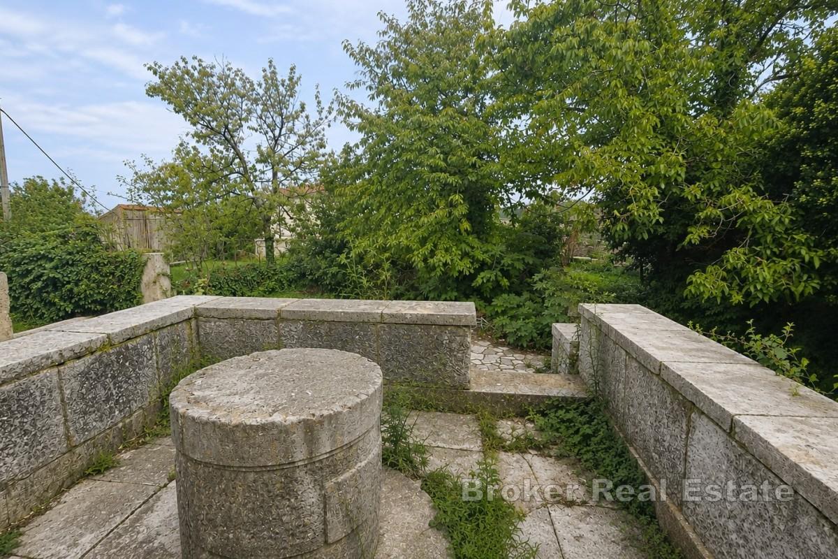 Casa ristrutturata con vista mare nel centro di Višnjan