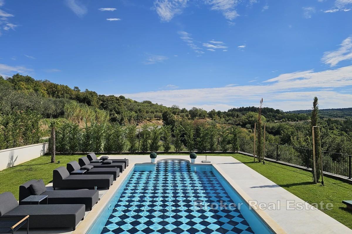 Elegante Luxusvilla mit Panoramablick