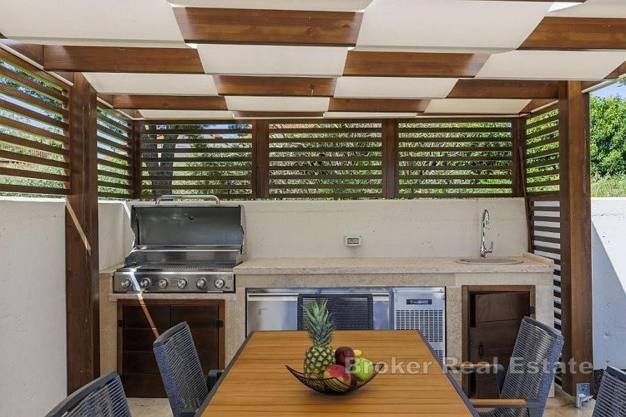 Moderní vila s bazénem a wellness zónou nedaleko Poreče