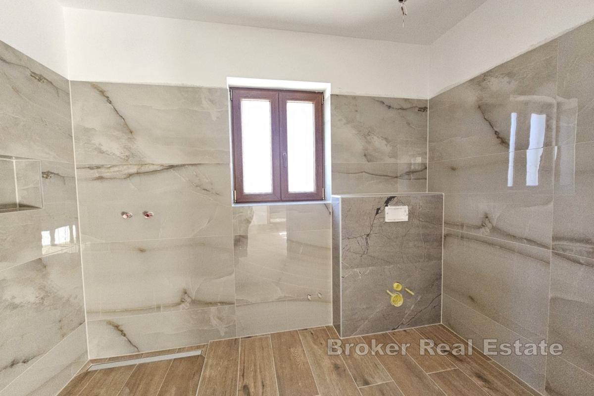 Modern villa i istrisk stil med pool nära Poreč