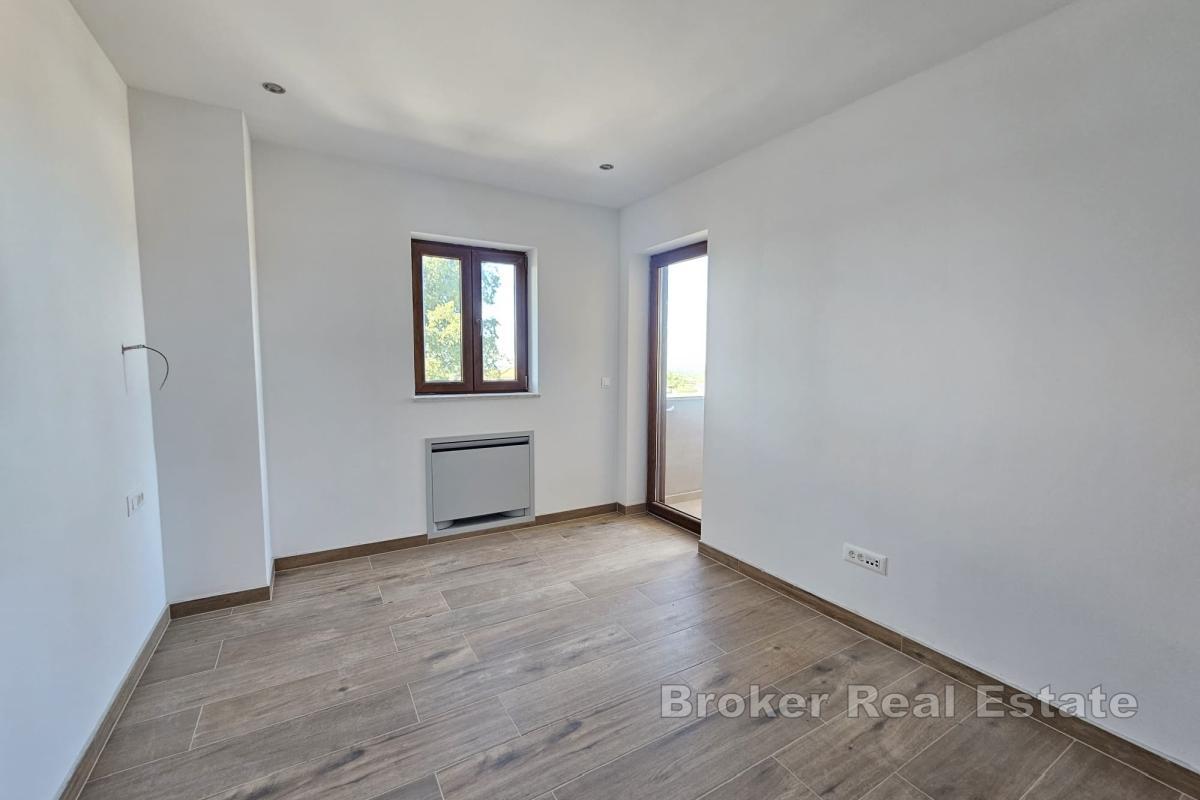 Modern villa i istrisk stil med pool nära Poreč