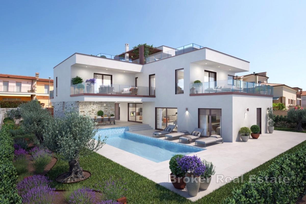 Villa con piscina riscaldata e terrazza sul tetto