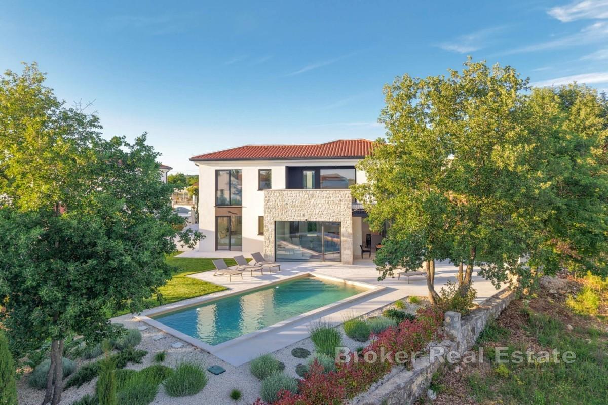 Villa mit Pool und Sauna in ruhiger Lage