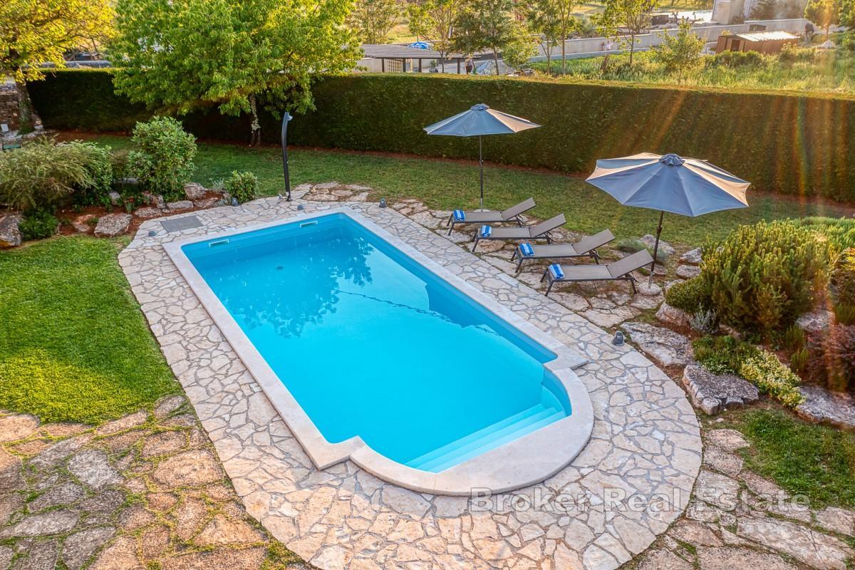 Istrische Steinvilla mit Pool und großzügigem Garten