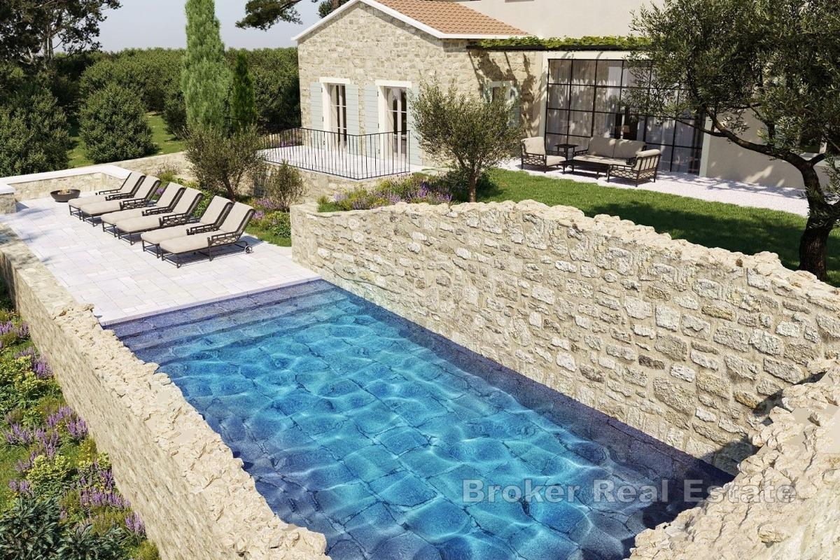 Villa in pietra istriana con piscina in una posizione incantevole