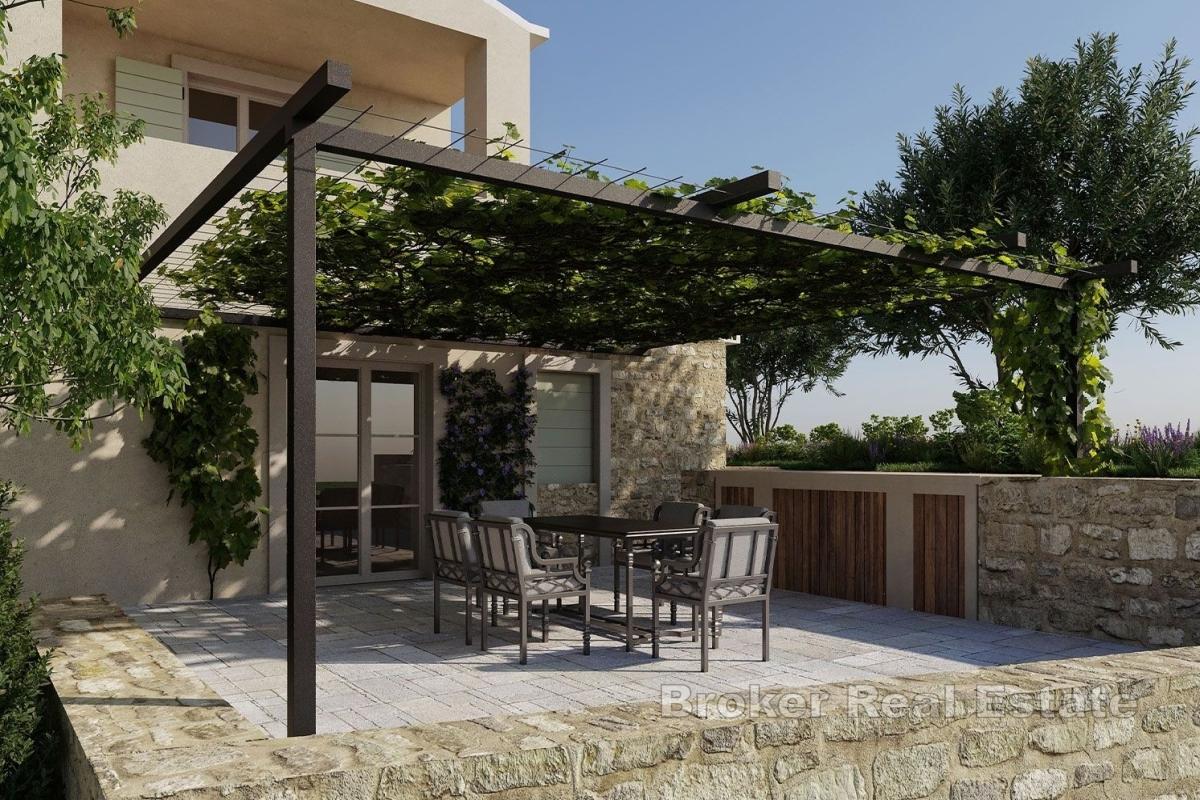 Villa in pietra istriana con piscina in una posizione incantevole