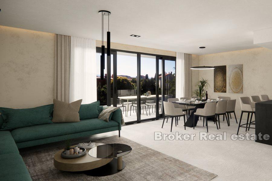 Apartment near the center with a garage