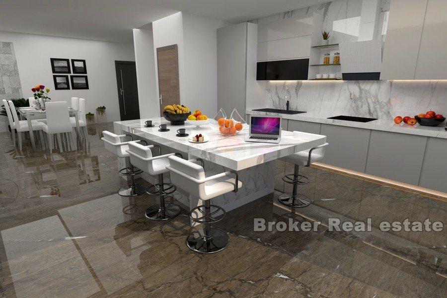 Современная вилла с бассейном