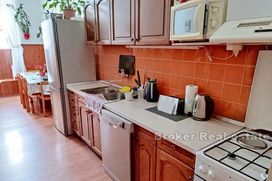 Confortable appartement de trois chambres dans la vieille ville