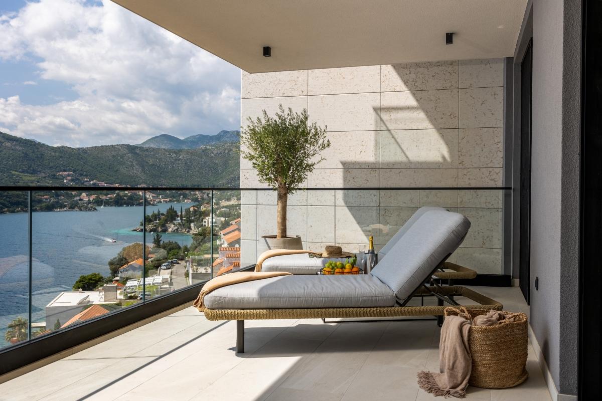 001-1018-08-Dubrovnik-Modern-apartment-with-a-sea-view-for-sale