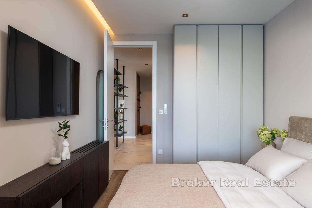 Modern lägenhet med havsutsikt