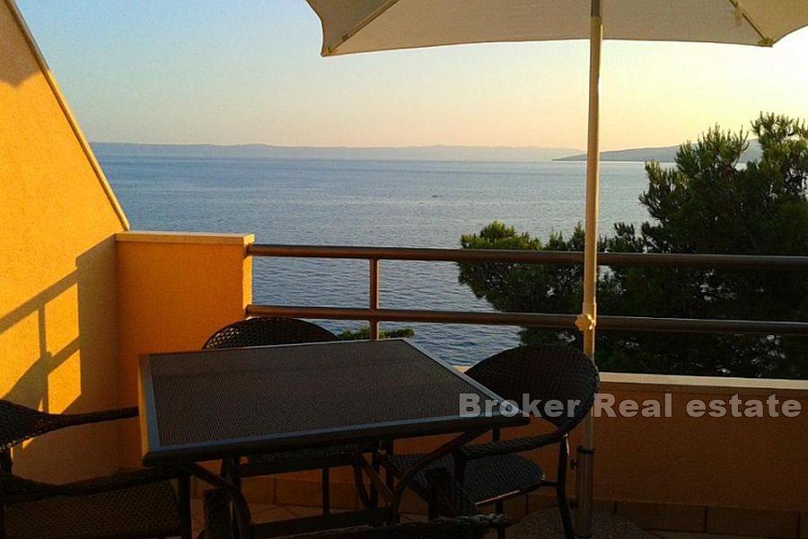 Apartmanska kuća s pogledom na more