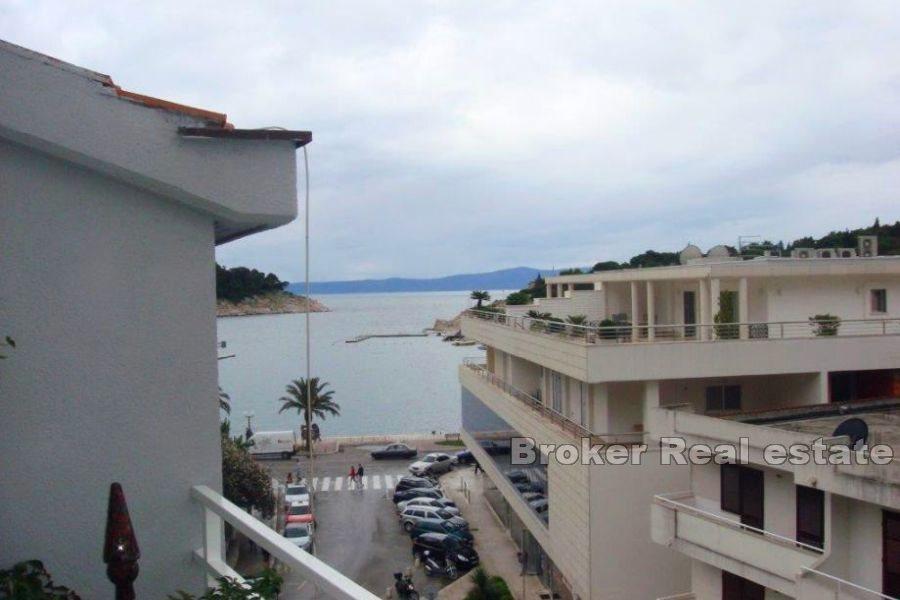 Apartment mit drei Schlafzimmern im Zentrum mit Meerblick