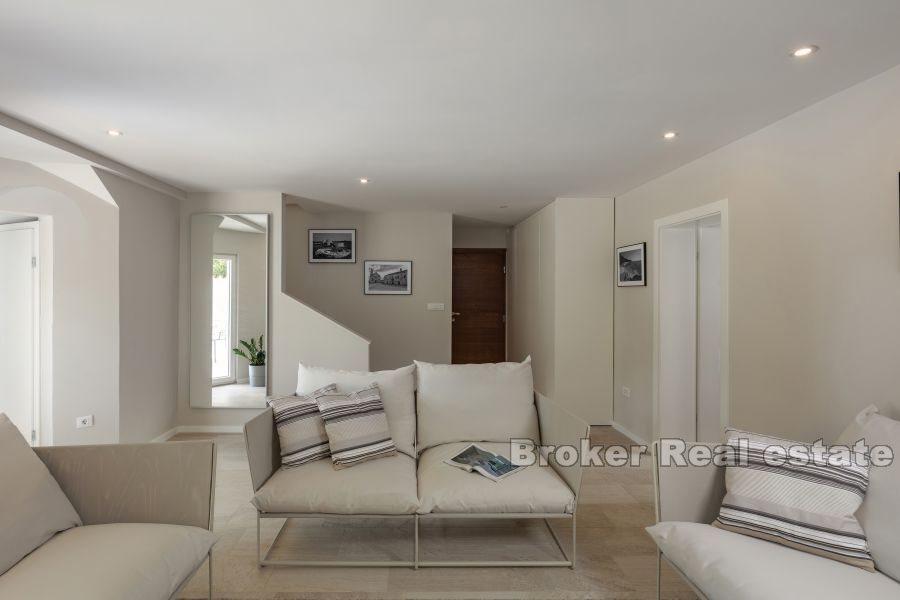 Moderní vila s bazénem