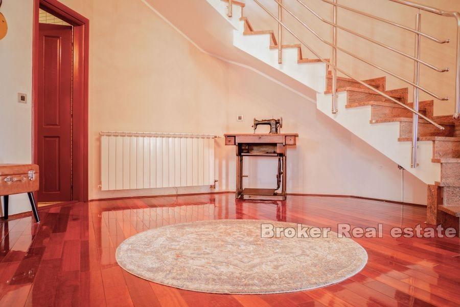 Atrakcyjny dom z basenem