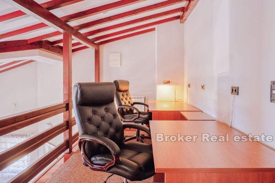 Atrakcyjny dom z basenem