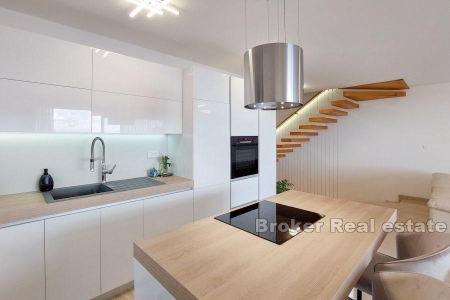 Luxury villa with pool and sea view