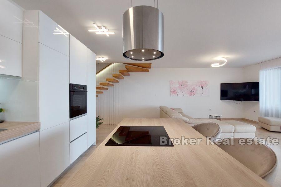 Luxury villa with pool and sea view