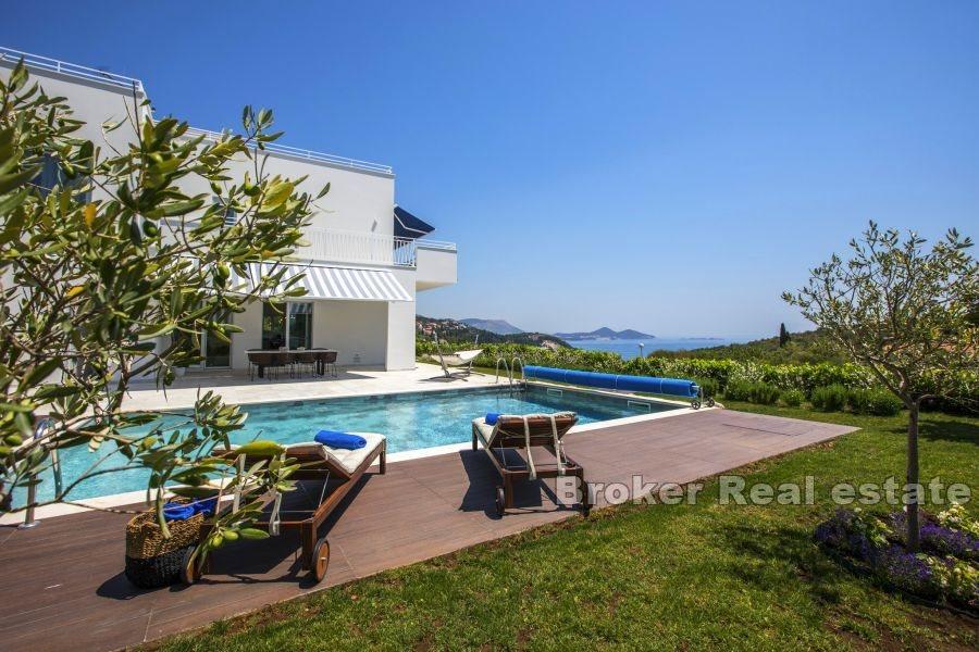 Luxury villa in a top location