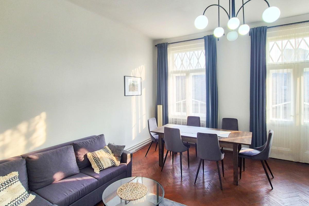 Appartement de trois chambres dans un endroit attrayant à Ilica