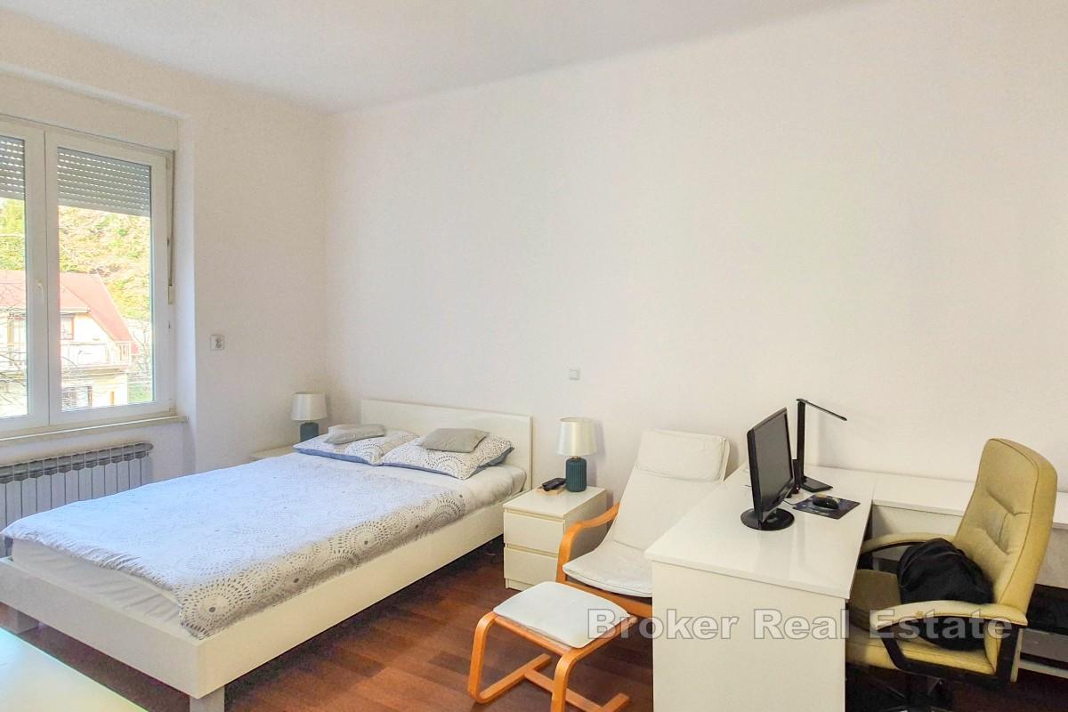 Appartamento con tre camere da letto in una posizione attraente a Ilica