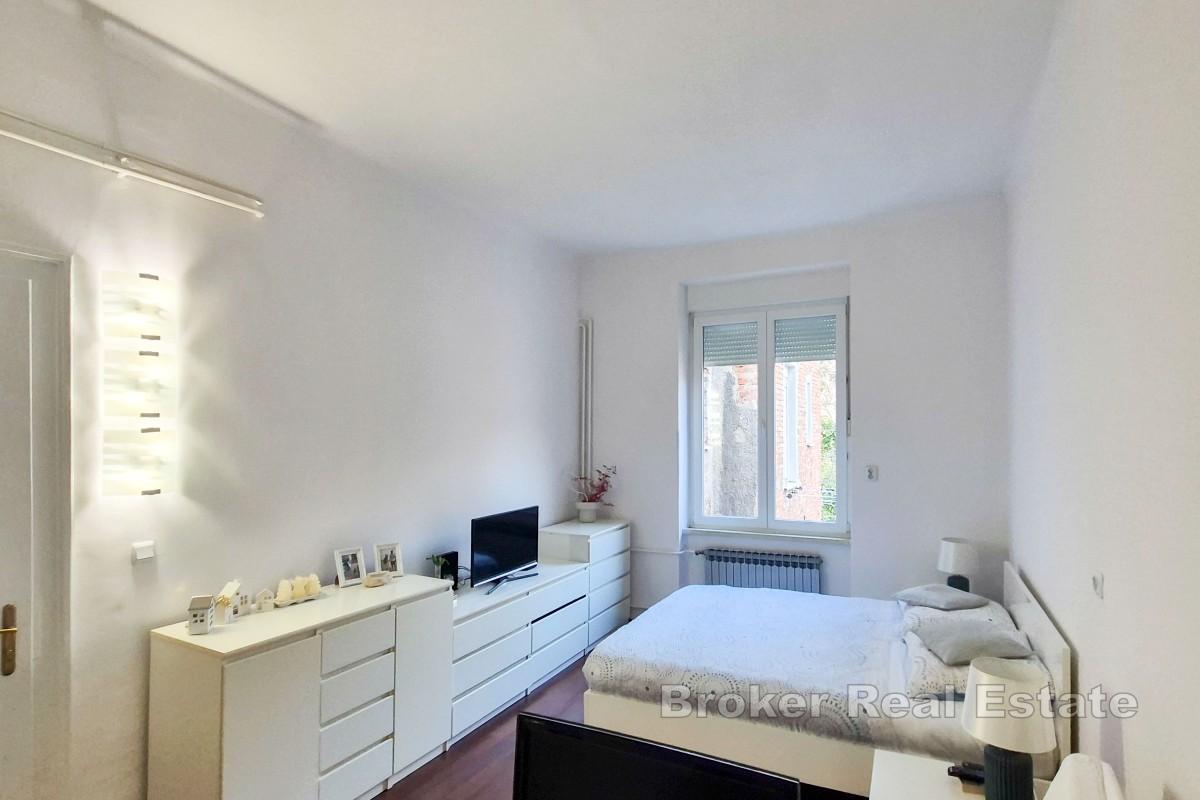Appartamento con tre camere da letto in una posizione attraente a Ilica
