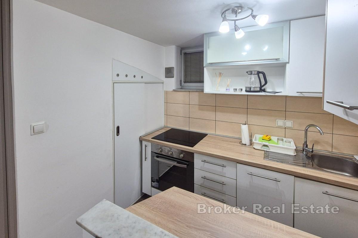 To-etasjes leilighet med to soverom nær sentrum