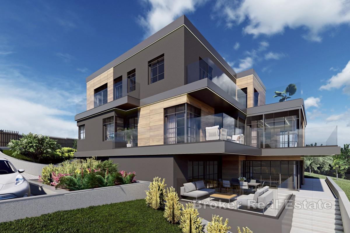 Villa under bygging i fredelige omgivelser