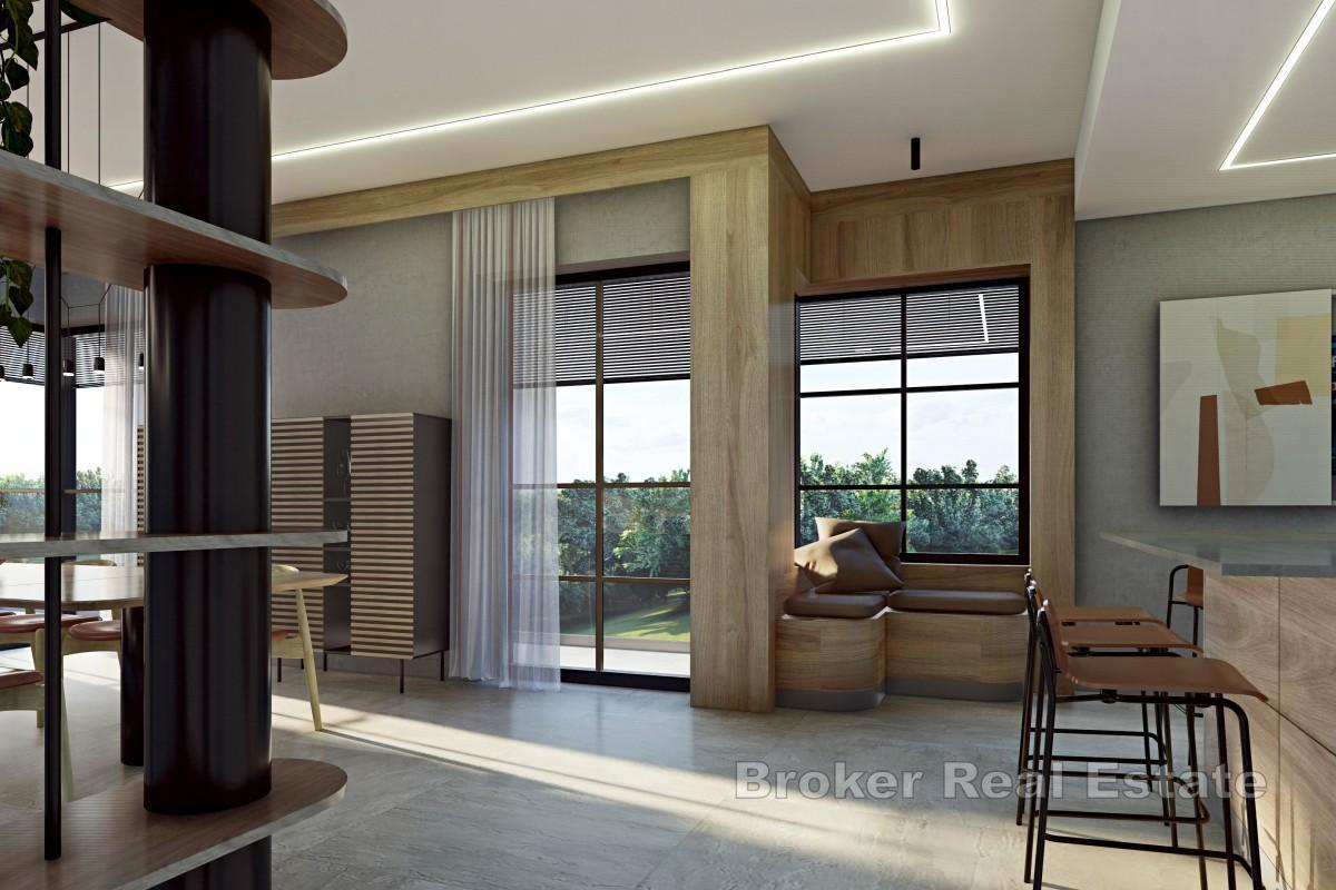 Villa under bygging i fredelige omgivelser