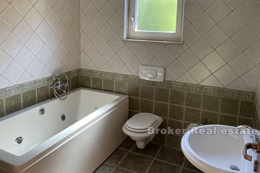 Attraktives Haus mit Swimmingpool