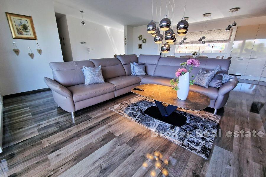 Luxus-Penthouse nur 100 m vom Strand entfernt
