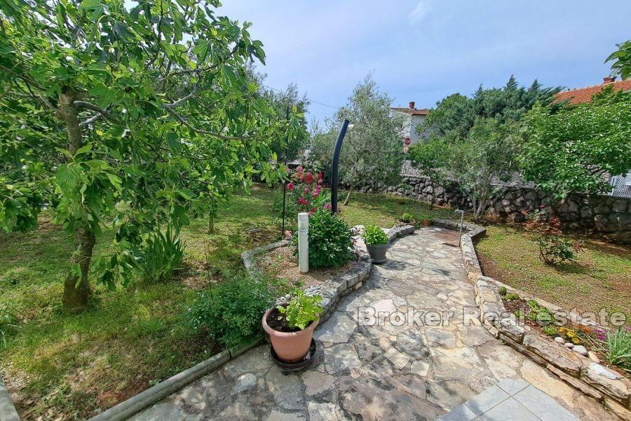 Rodinný dům se třemi bytovými jednotkami