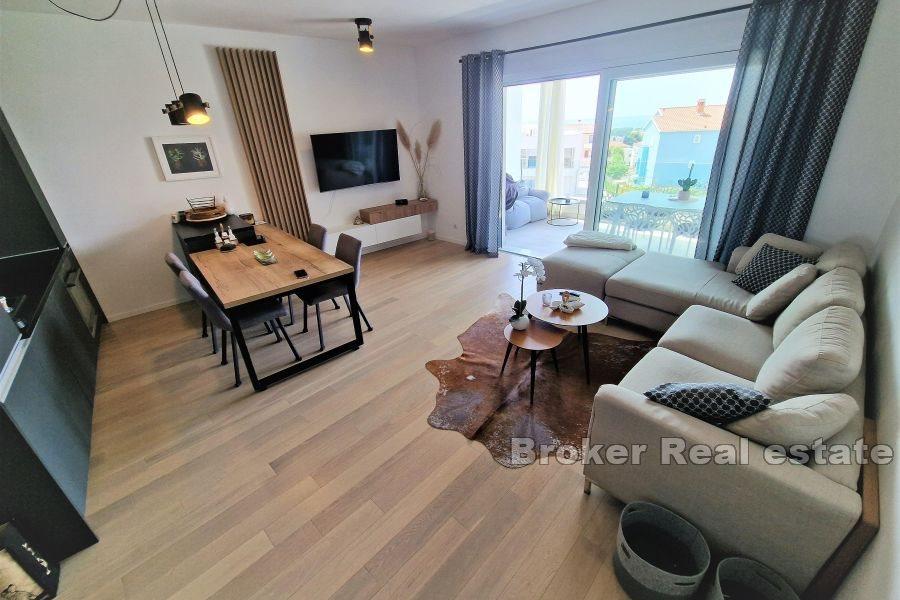 Luxurious apartment with a panoramic view of the sea