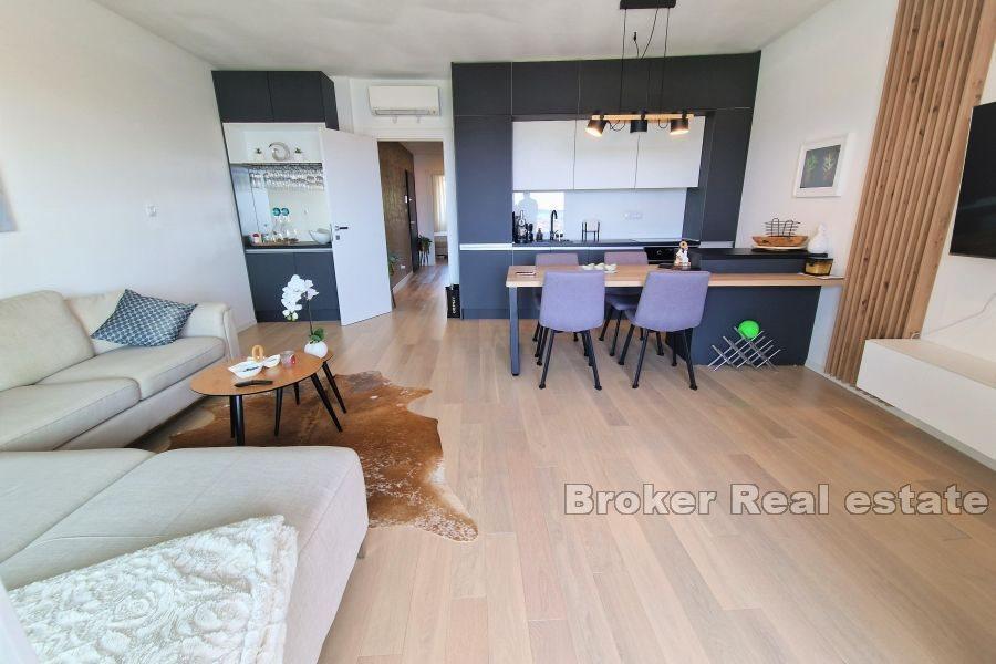 Luksusowy apartament z panoramicznym widokiem na morze