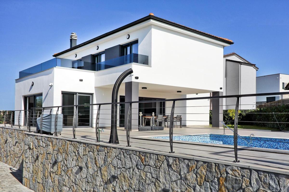 Villa moderne avec vue mer