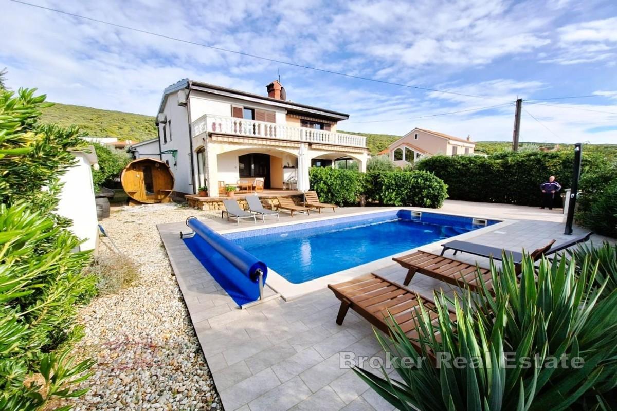 Casa indipendente con piscina vicino al mare
