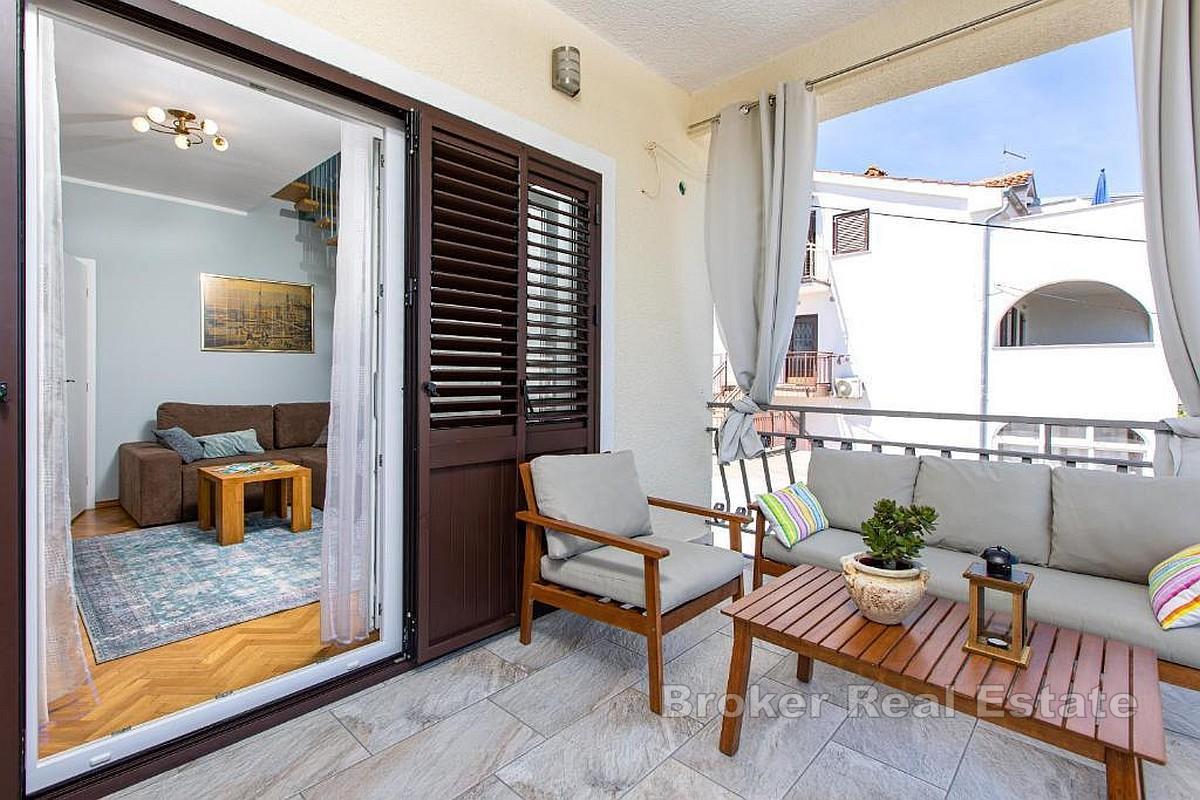 Apartament dwupoziomowy z widokiem na morze