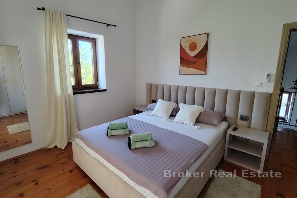 Stenvilla med uppvärmd pool