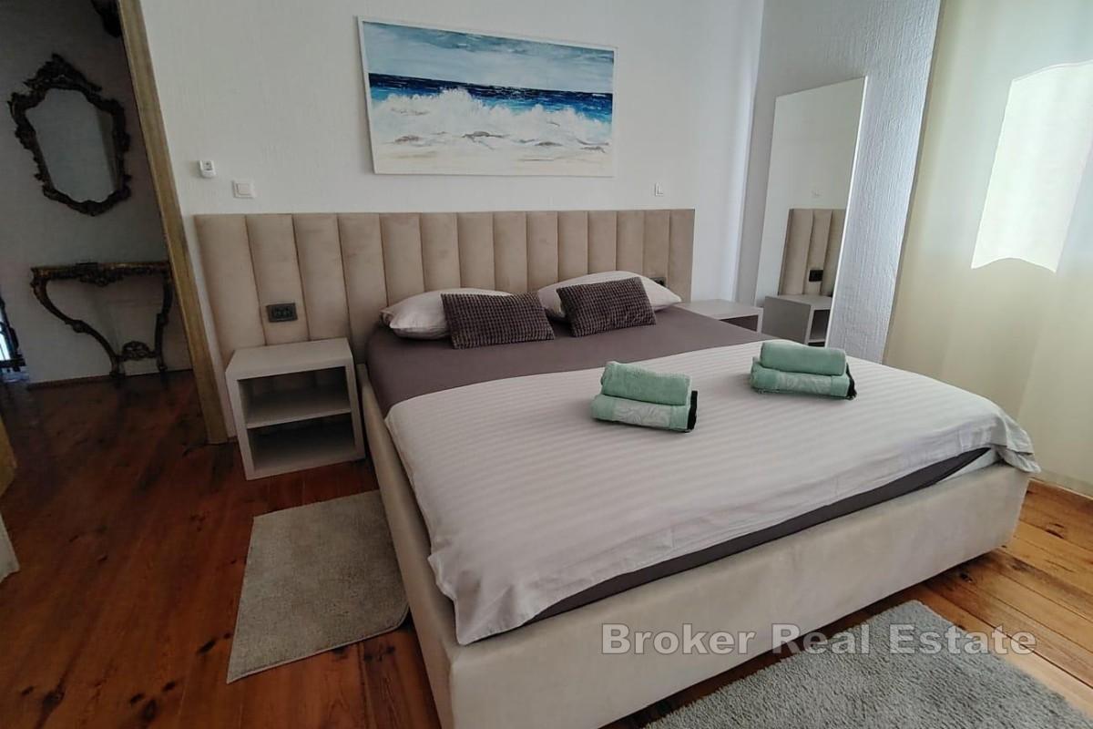 Villa en pierre avec piscine chauffée