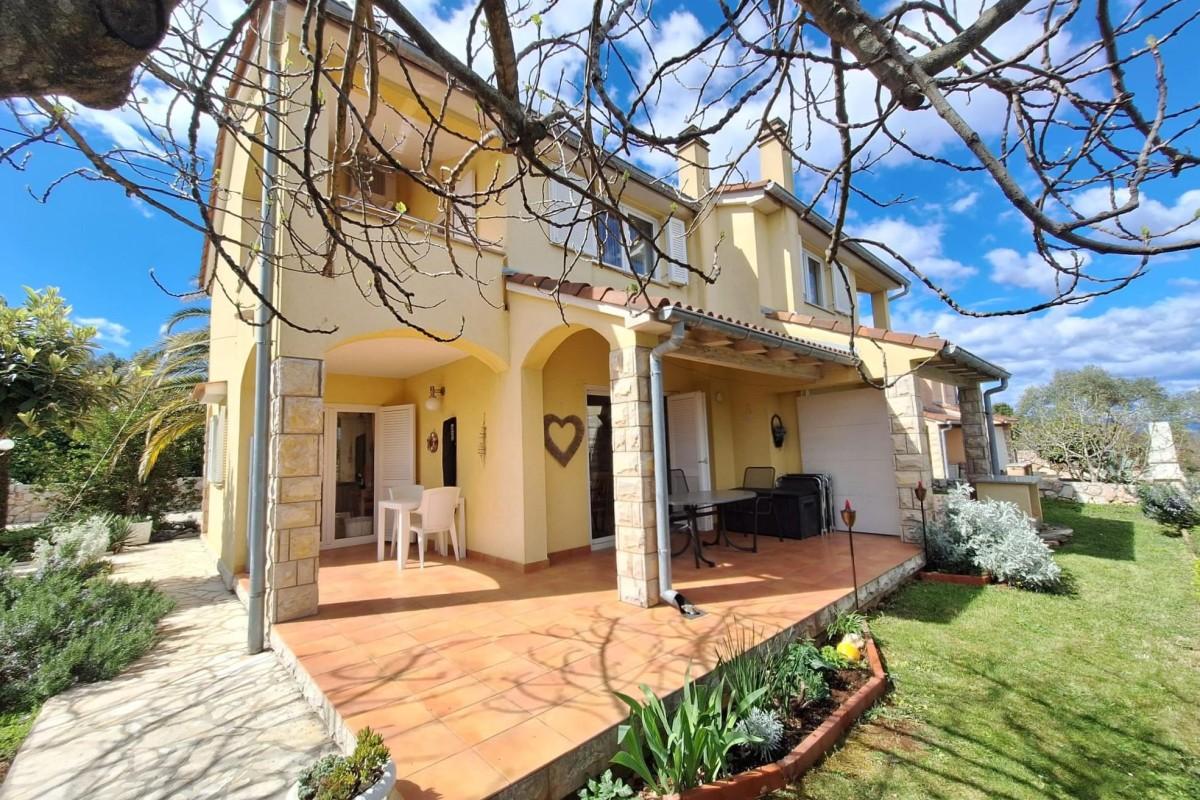 001-1021-49-Krk-house-with-sea-view-for-sale