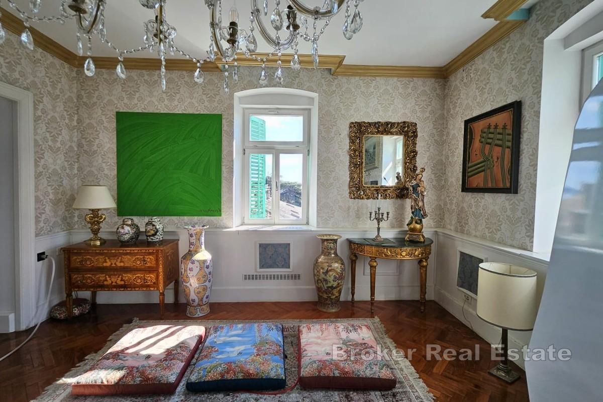 Appartement spacieux et luxueux en plein centre-ville avec spa