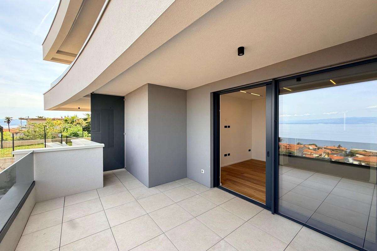 001-1021-58b-Opatija-luxury-apartment-with-terrace-and-sea-view-for-sale