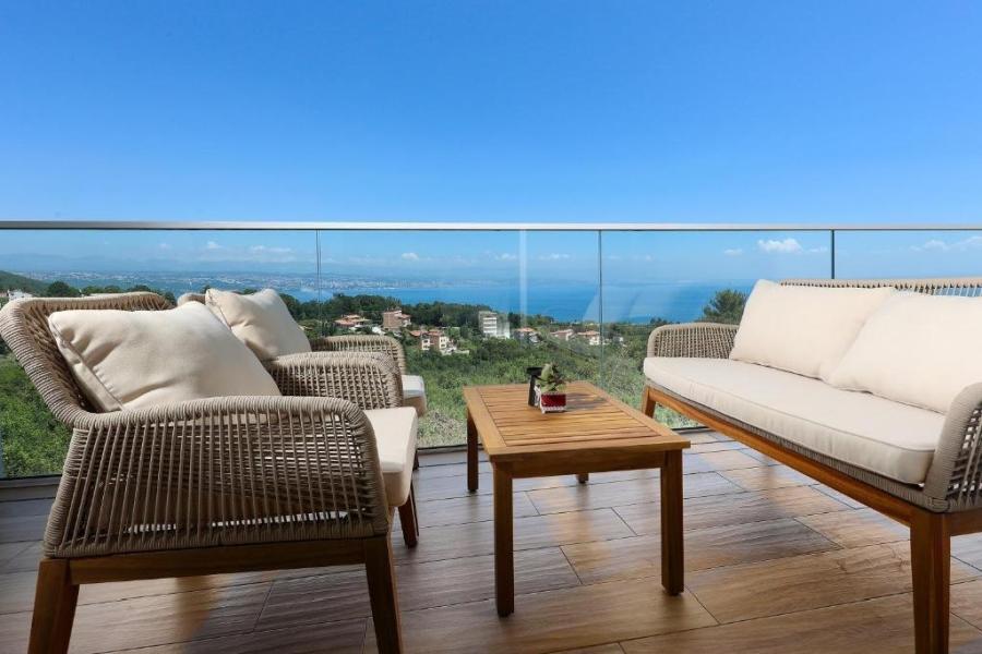 001-1021-59-Opatija-Modern-apartment-with-roof-terrace-for-sale