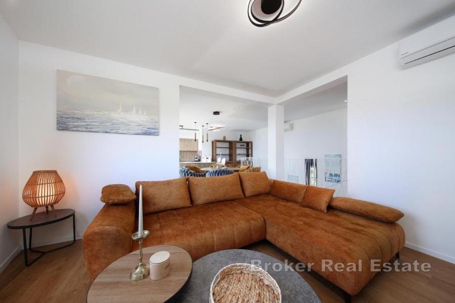 Apartament dwupoziomowy z tarasem na dachu i widokiem na morze