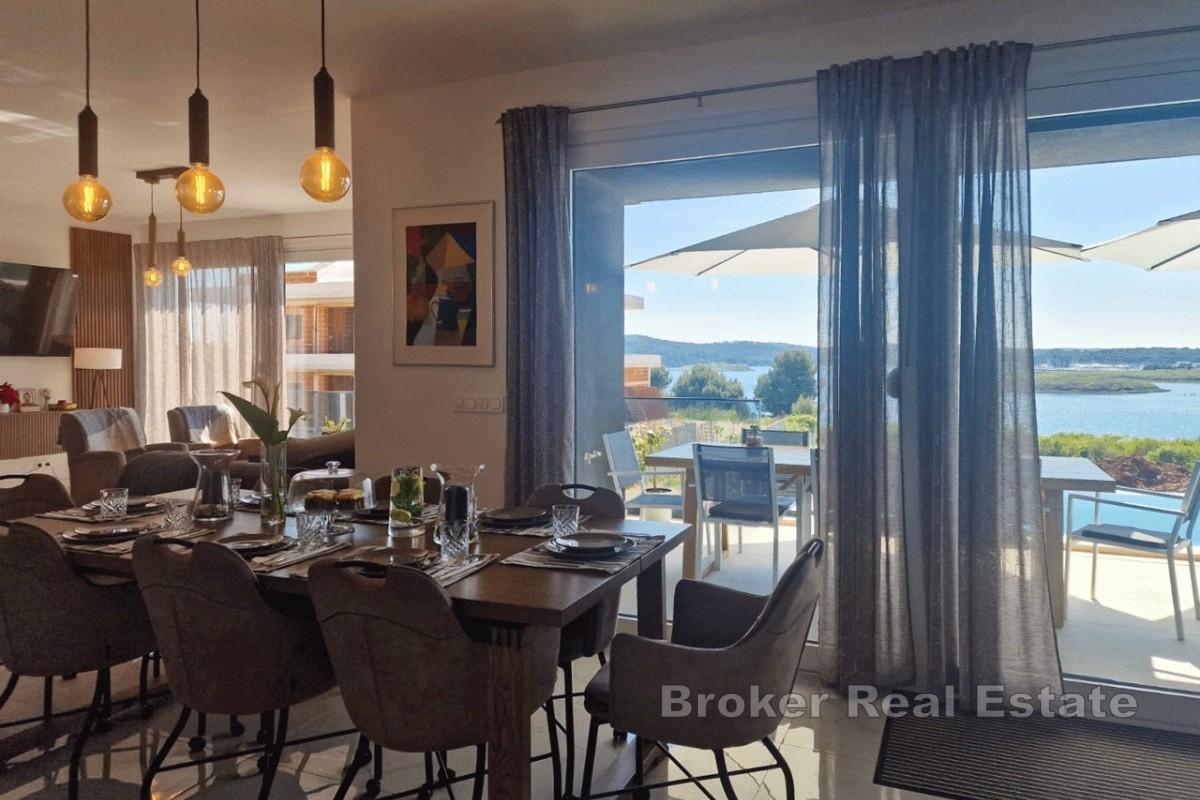Villa mit Wellnessbereich und Meerblick