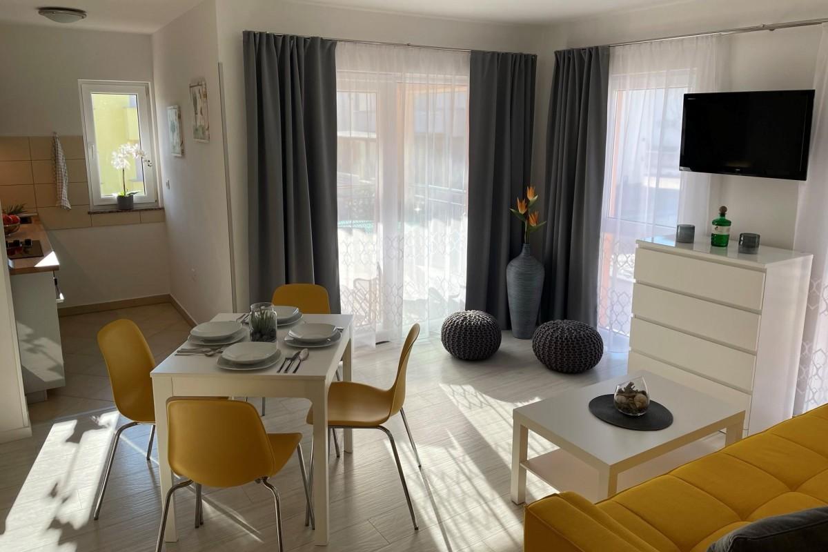 001-1021-72-Krk-two-bedroom-apartment-in-a-quiet-location-for-sale