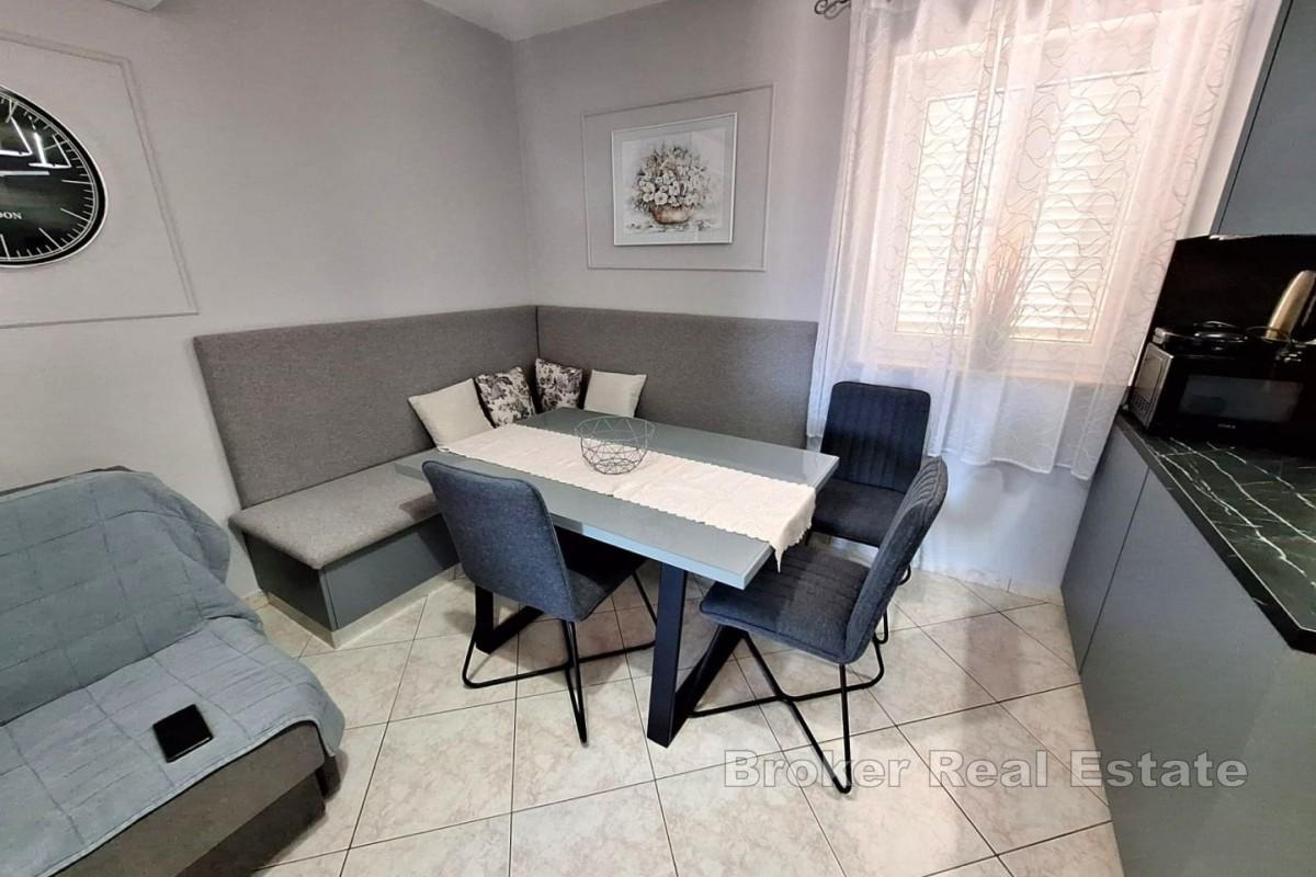 Dvosoban stan s pogledom na more