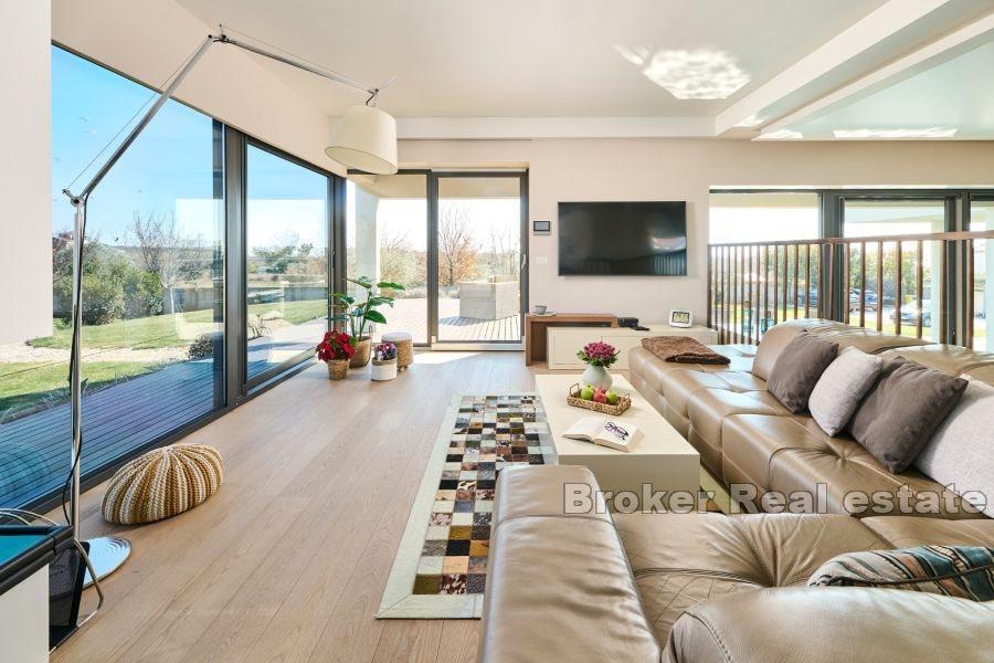 Luxusvilla mit Meerblick